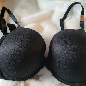 Brand new V.s bra 36DD